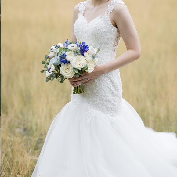 Antique White Satin Lace Tulle Beaded Bridal Gown - YNS Wedding Tokyo - Picture 1 of 16